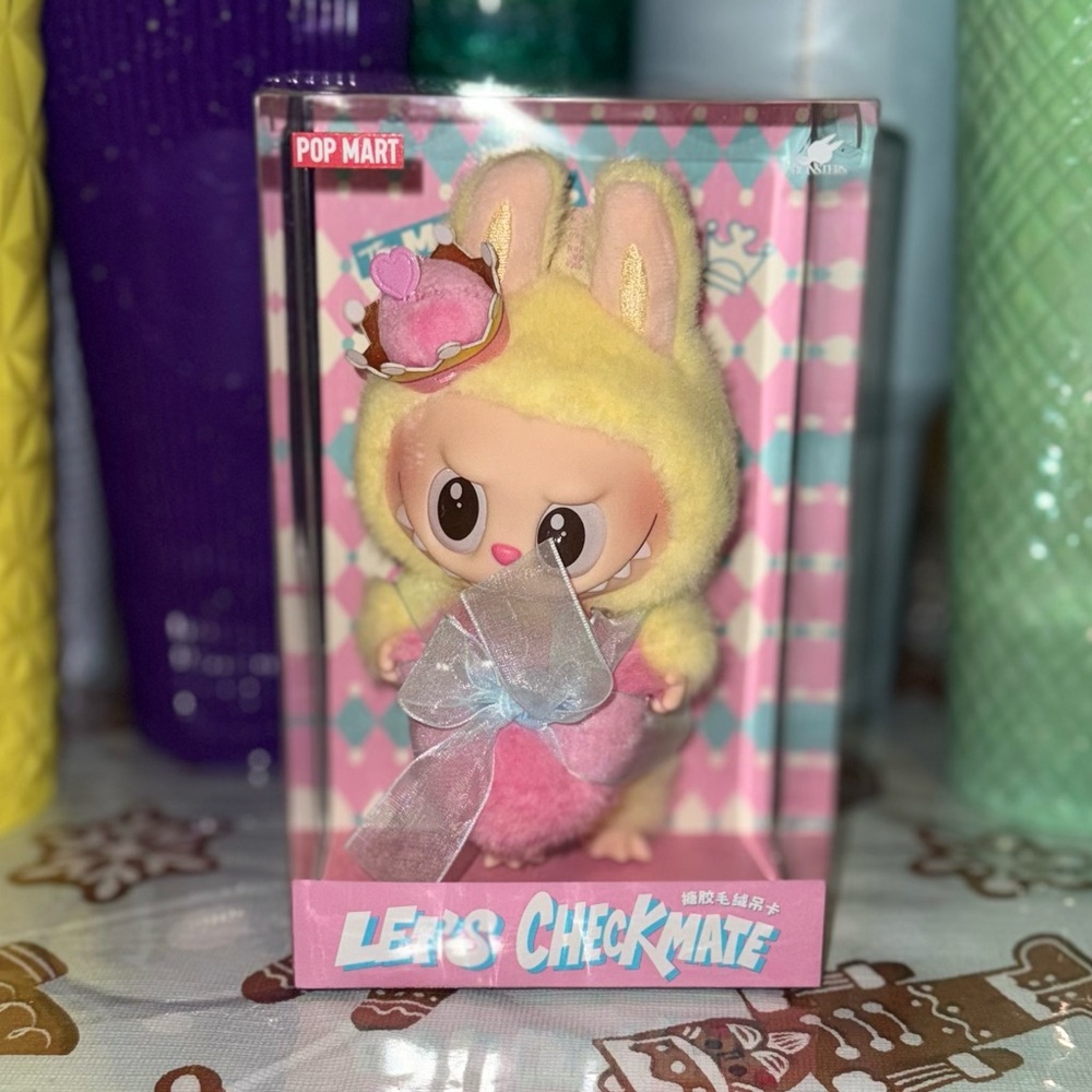 Pop Mart Let’s Checkmate Labubu